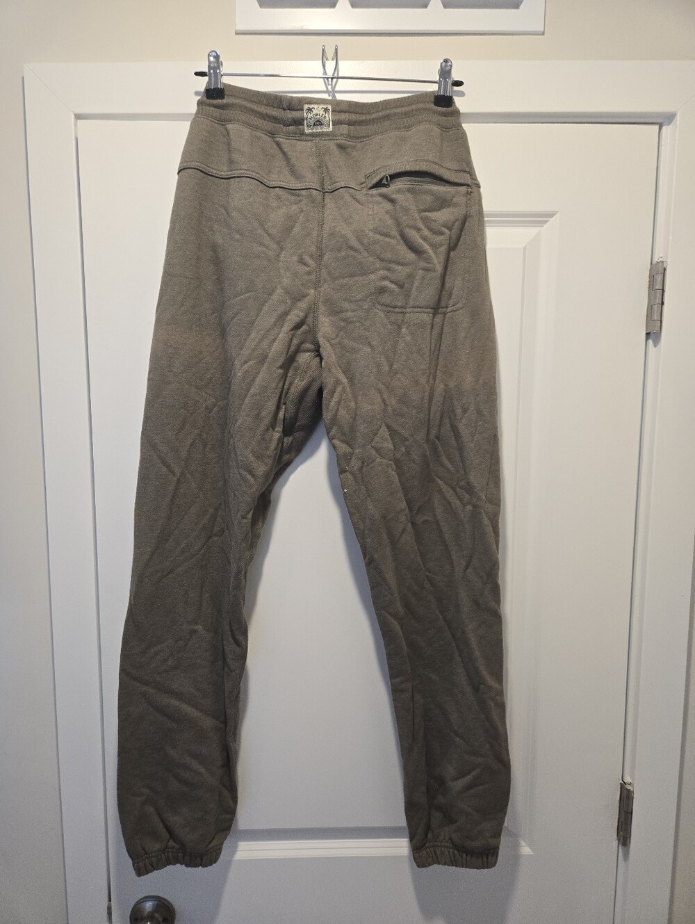 Howler Bros Sweats - Picture 4 of 5